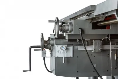 Фото JET JMD-1463 TSX DRO Широкоуниверсальный фрезерный станок в интернет-магазине ToolHaus.ru