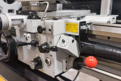 Фото Токарно-винторезный станок STALEX CM6241/1000 в интернет-магазине ToolHaus.ru